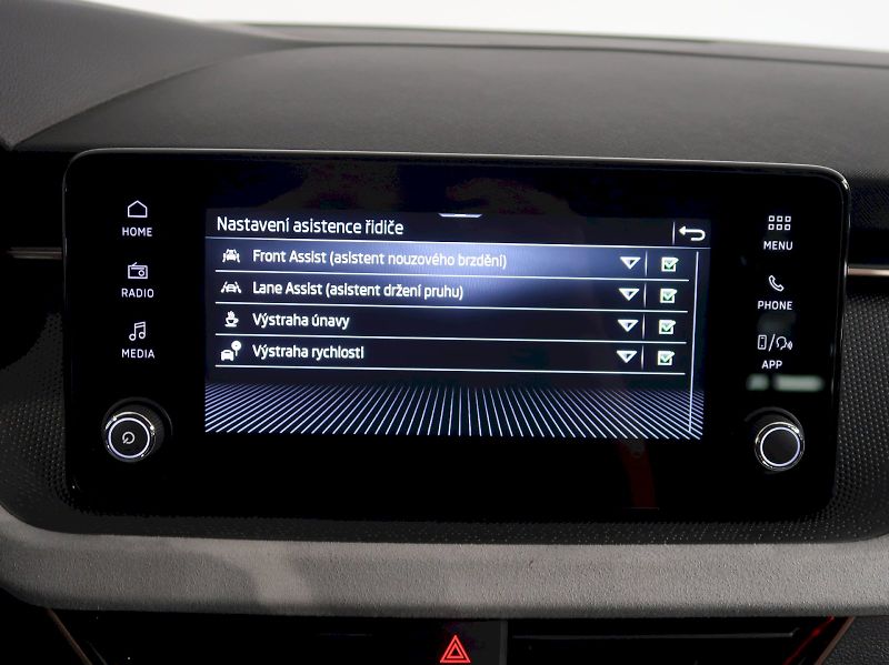Škoda Scala (2025) TOP SELECTION 1.0TSI 85KW DSG - fotka 30 z 40
