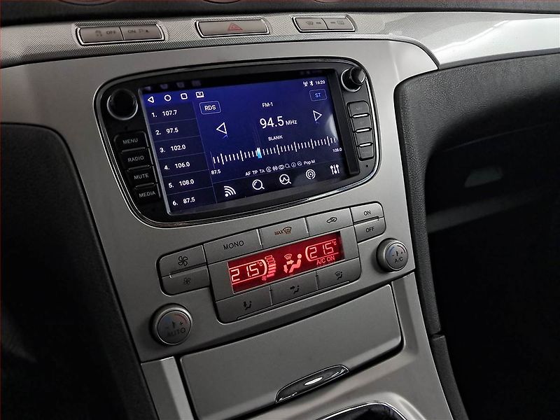 Ford Galaxy (2010) 2.0 TDCi, 7 míst, rezervace - fotka 12 z 18