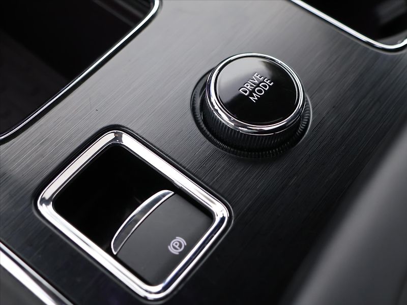 Lincoln Aviator 3,0 EvoBoost V6 AWD CZ - fotka 32 z 43