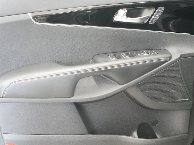 Kia Sorento - fotka 12 z 27