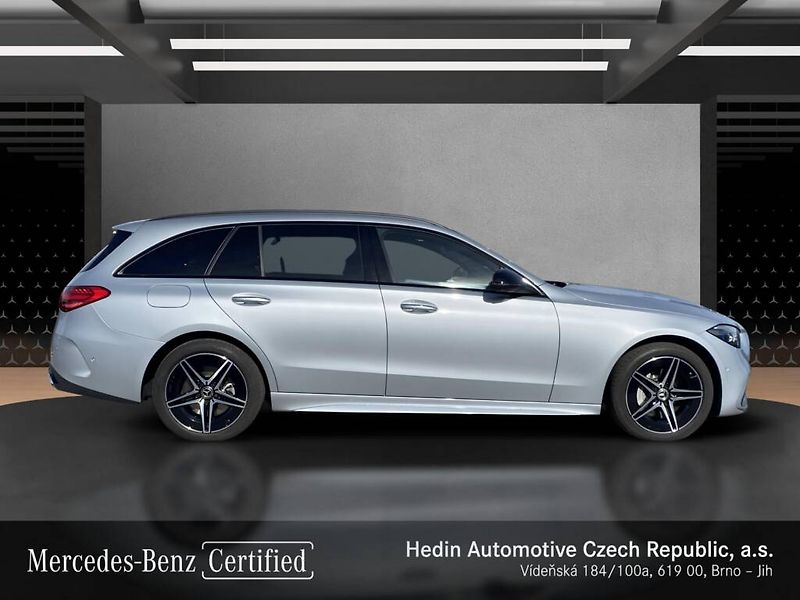 Mercedes-Benz Třídy C (2023) C 300 e kombi AMG - fotka 6 z 27