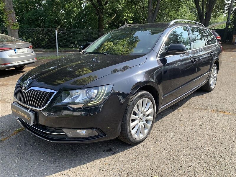 Škoda Superb 2,0 TDI DSG - fotka 1 z 19