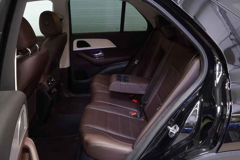 Mercedes-Benz GLE 300d 4M,ČR,1.MAJ,DPH,ACC,360 - fotka 19 z 37