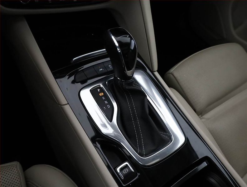 Opel Insignia (2019) 2.0 CDTI, Automat, Serv.kniha - fotka 12 z 21