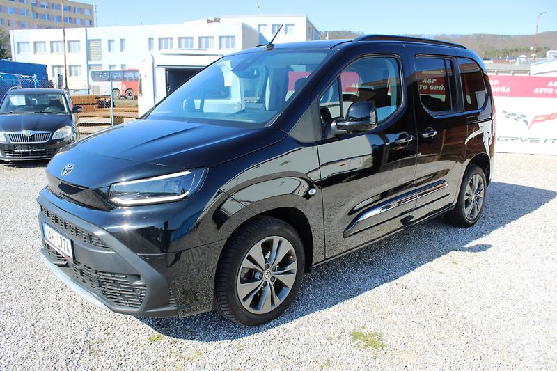 Toyota ProAce City Verso (2025) 1,5d 96KW PANORAMA NAVI LED CZ - fotka 3 z 16