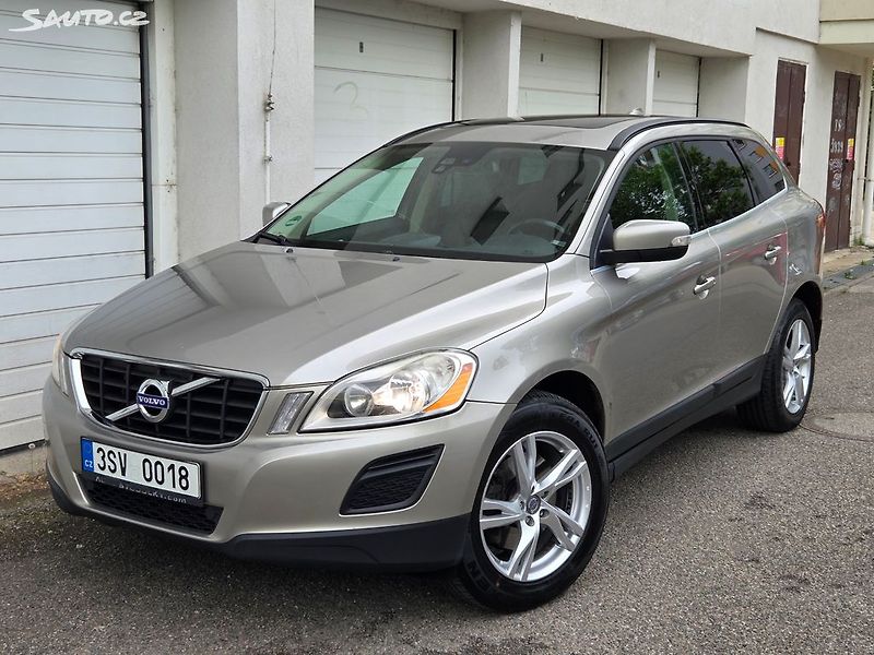 Volvo XC60 (2011) 2.0D 120Kw Manuál - fotka 1 z 29