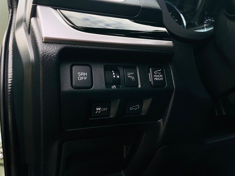 Subaru Forester 2.0i 1.MAJITEL TAŽNÉ SERVISKA - fotka 37 z 48