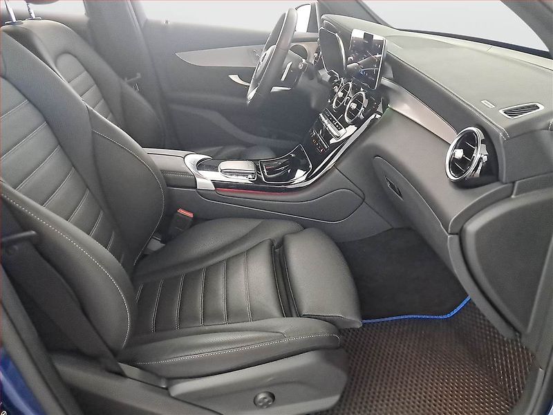 Mercedes-Benz GLC (2023) 300 4MATIC - fotka 9 z 20