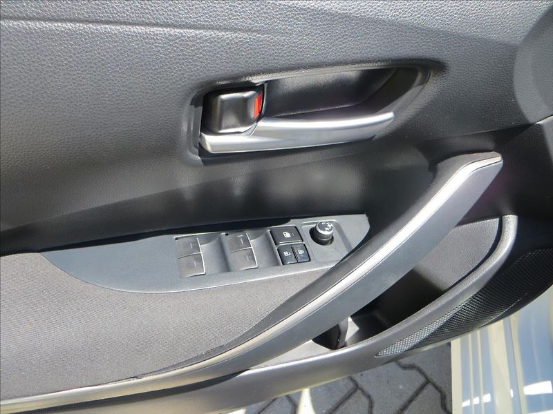 Toyota Corolla 1,8 Hybrid Active e-CVT ČR - fotka 11 z 27