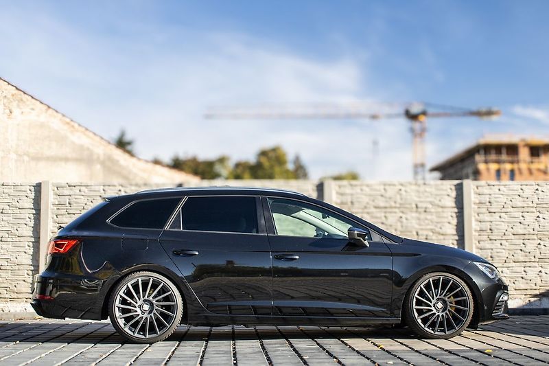 Seat Leon - fotka 4 z 24