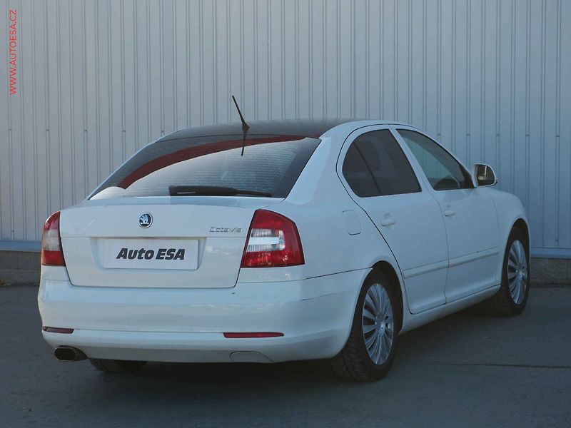 Škoda Octavia (2011) 1.6TDi, Elegance, TZ - fotka 4 z 17
