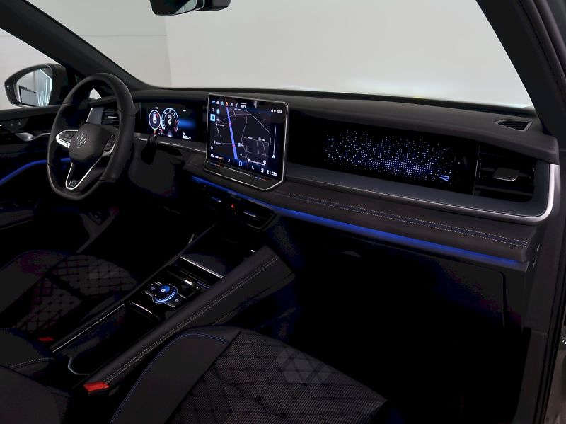 Volkswagen Tayron (2025) R-LINE 2.0TDI 142KW 4x4 DSG TA - fotka 44 z 50