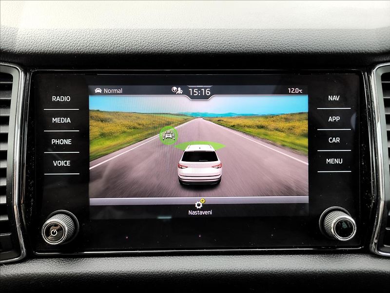 Škoda Kodiaq 1,5 tsi,navi,výhřev,Panorama - fotka 25 z 49