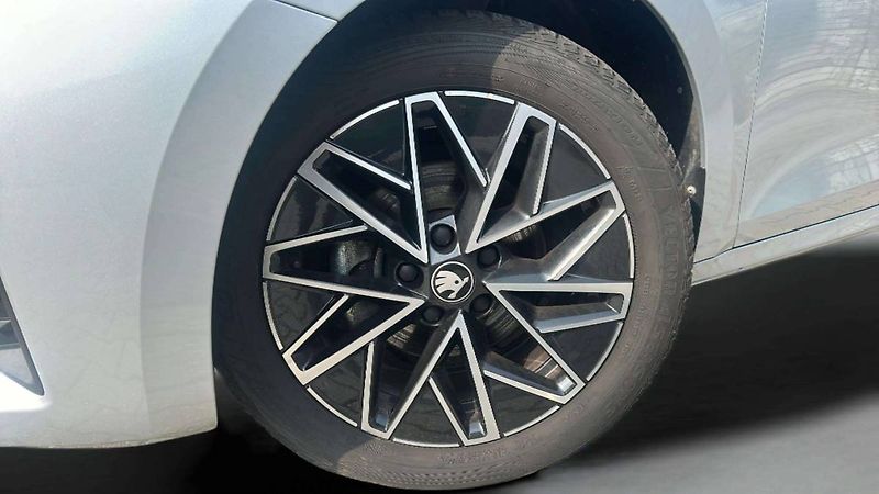 Škoda Octavia Combi Top Selection 2,0TDI 110 - fotka 31 z 31