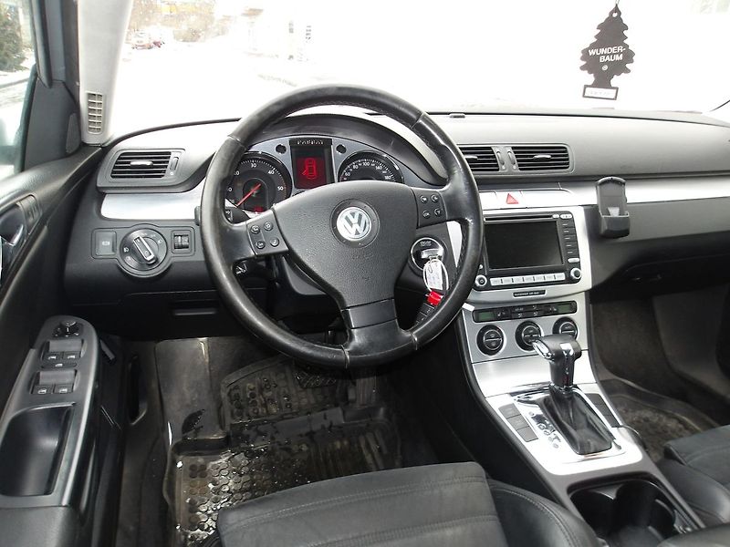 Volkswagen Passat 2,0TDi 125kW Na OPRAVU !!! - fotka 21 z 29