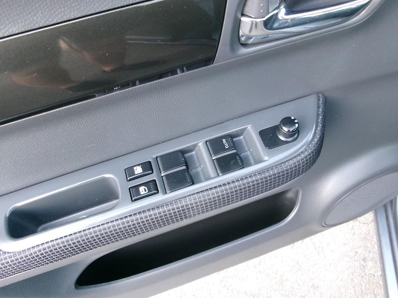 Suzuki Swift (2007) 1,3i KLIMA VÝHŘEV - fotka 9 z 22