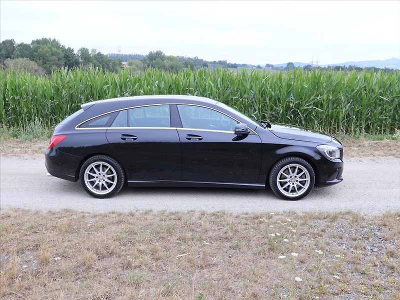 Mercedes-Benz CLA 2,0 250 155kW 4Matic Xenon - fotka 8 z 27