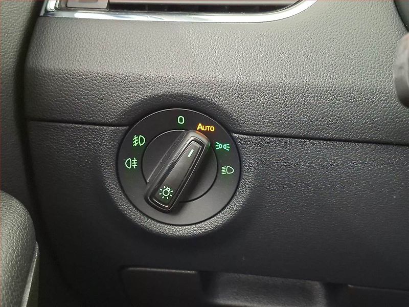 Škoda Octavia (2018) Style 1.5 TSI, Automat, ČR - fotka 16 z 19