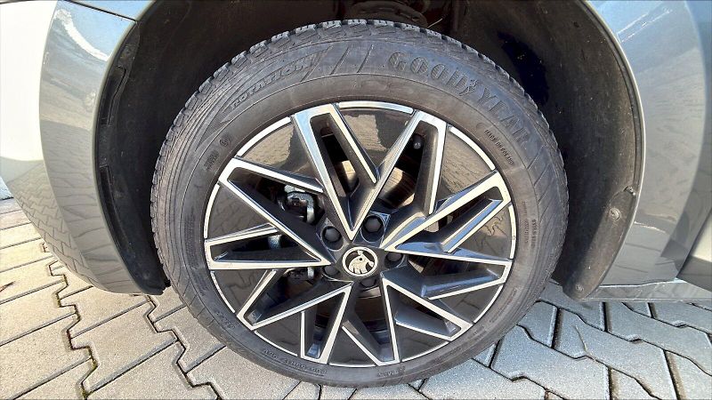 Škoda Octavia (2024) COMBI TOP SELECTION 2,0 TDI 11 - fotka 17 z 22