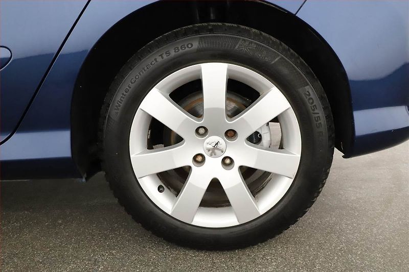 Peugeot 308 (2008) 1.4 VTi, Serv.kniha, po STK - fotka 14 z 14