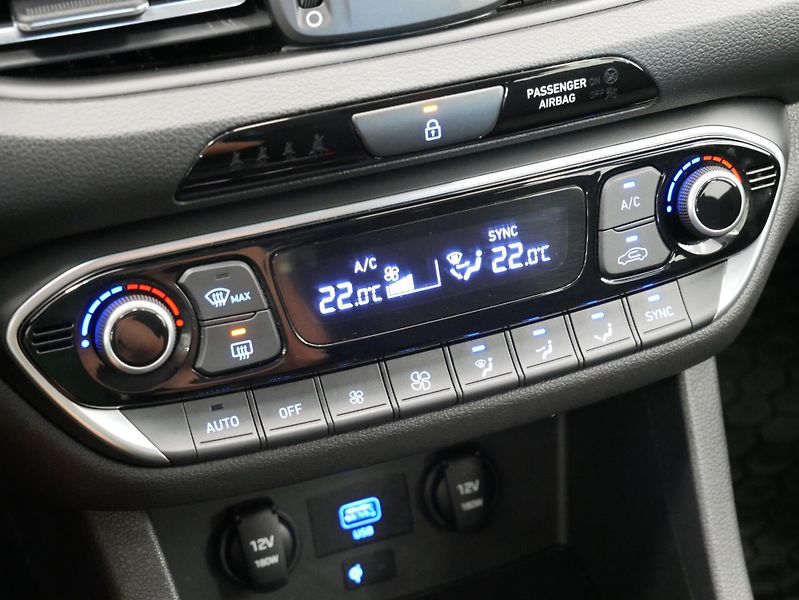 Hyundai i30 - fotka 23 z 28
