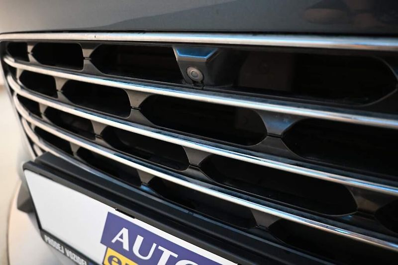 Ford Kuga (2021) 2.5 ACC TITANIUM Tažné Kamera - fotka 27 z 33