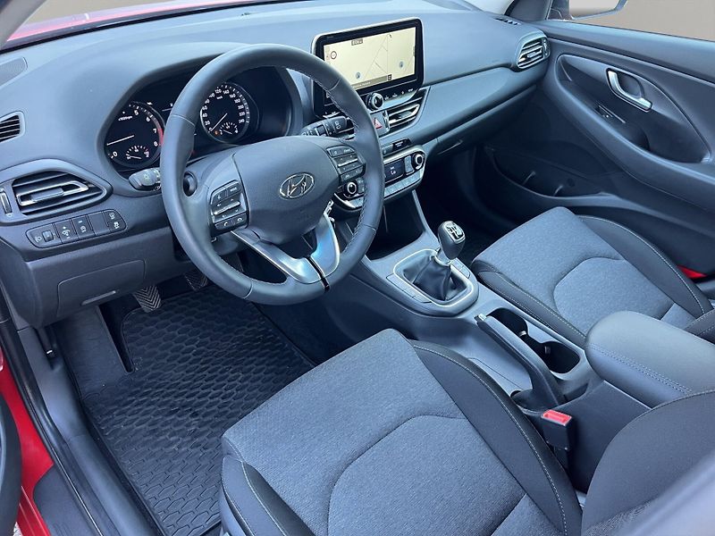 Hyundai i30 (2024) SMART 1.5i 81kW, ČR, Tov.záruk - fotka 9 z 26