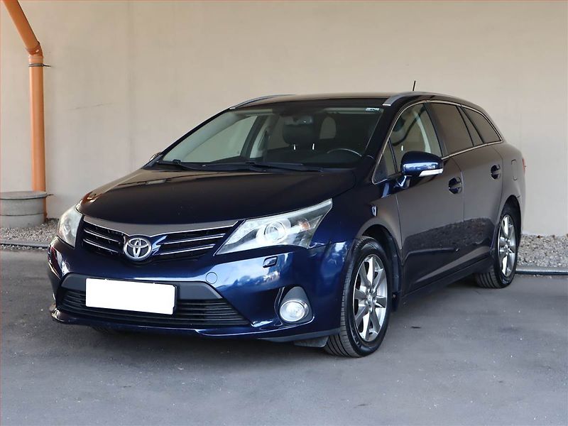 Toyota Avensis (2012) 1.8 Valvematic, Automat - fotka 2 z 18