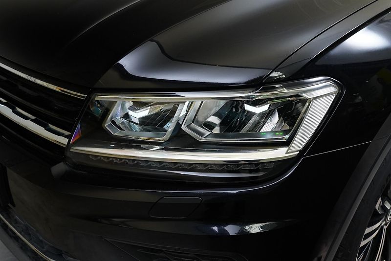Volkswagen Tiguan - fotka 9 z 26