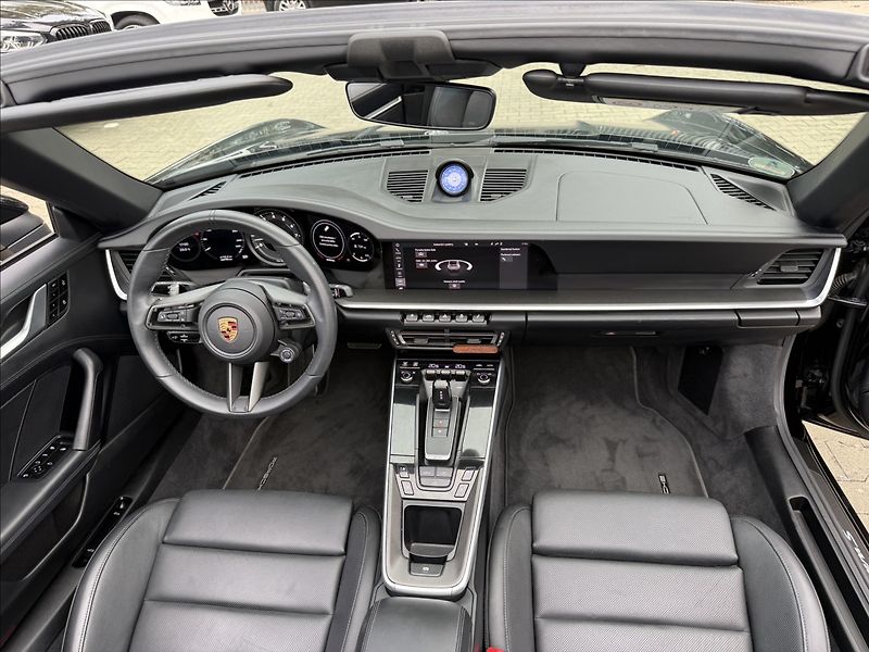 Porsche 911 992 Carrera S Sport chrono - fotka 14 z 41