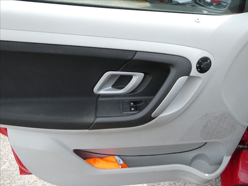 Škoda Roomster 1,9 TDi 77kW,ČR,2.majitel,klim - fotka 30 z 39