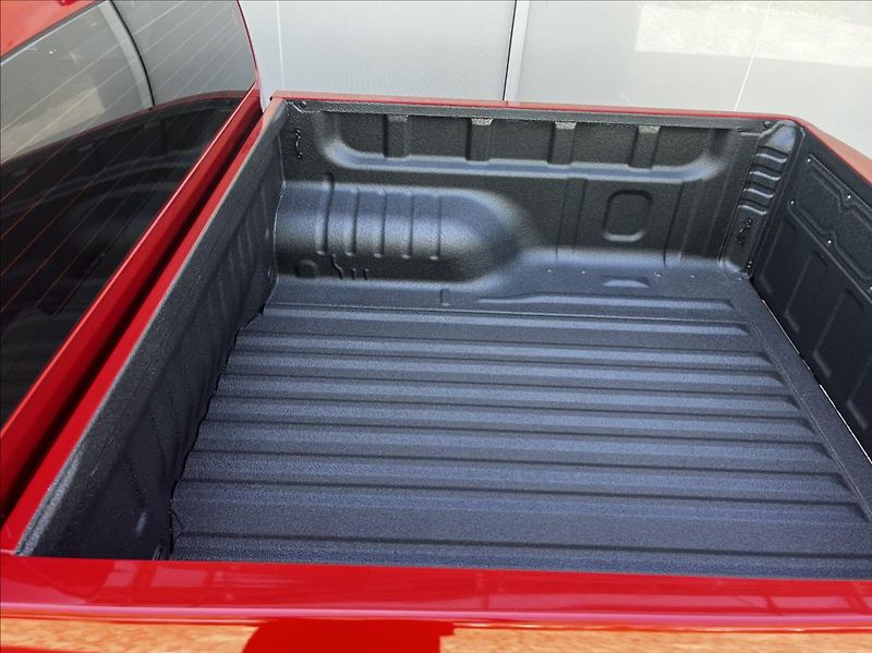 Isuzu D-Max 1,9 Double Cab  6AT V-Cross 4x - fotka 25 z 27