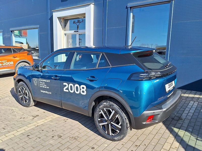 Peugeot 2008 (2025) STYLE PureTech 100 M6 - fotka 3 z 17