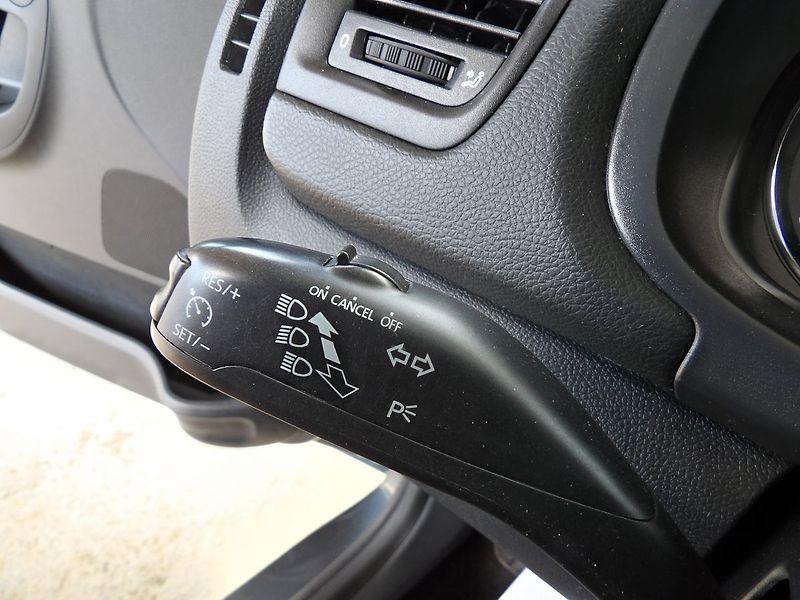Škoda Fabia 1.2TSI 63kW Tempomat Alu PDC - fotka 12 z 26