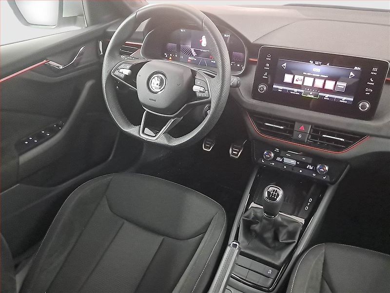 Škoda Kamiq (2024) 1.0 TSI, Drive - fotka 7 z 21