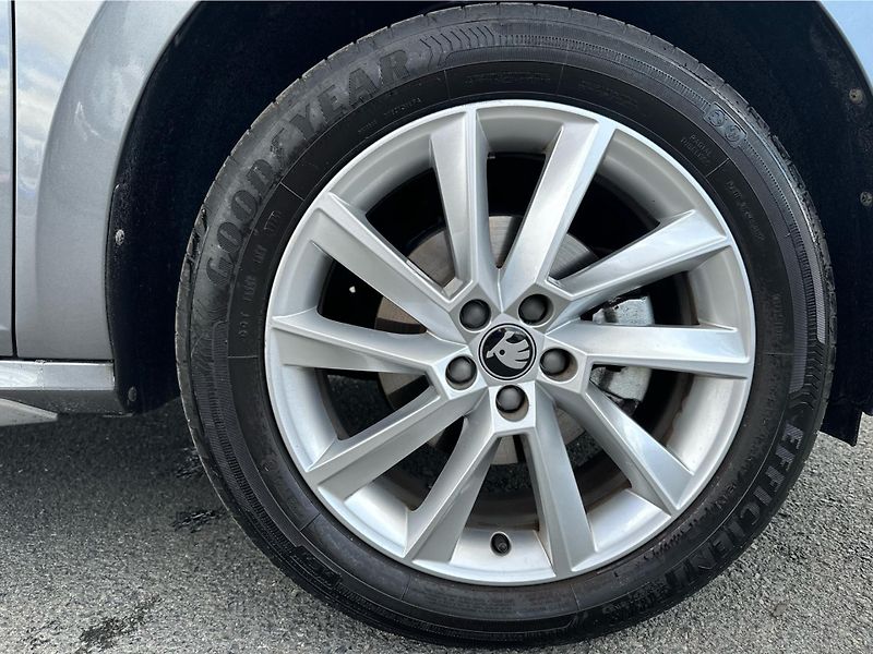 Škoda Kamiq 1,0 TSI / 85 kW Top Selection - fotka 22 z 23