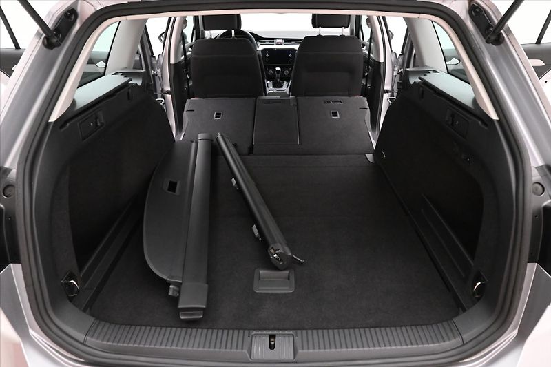 Volkswagen Passat 1,5 TSI 110 kW Business Záruka - fotka 11 z 31