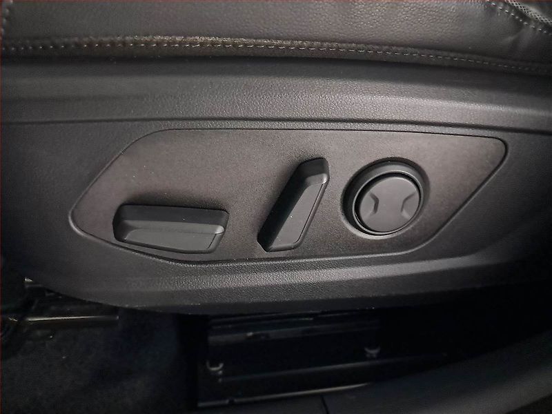 Hyundai Tucson (2022) 1.6 T-GDI HEV - fotka 17 z 23