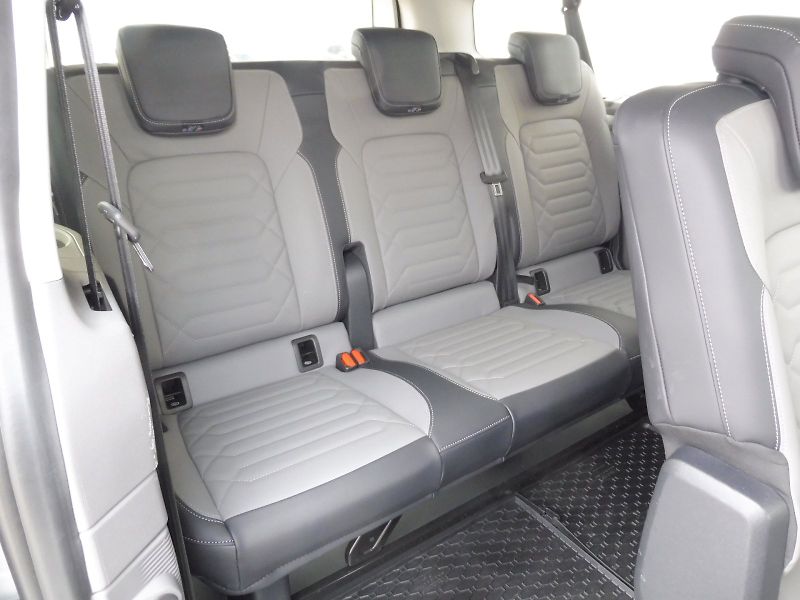 Volkswagen Caravelle (2026) Style DR 2,0 TDI 125kW 8AUT 4M - fotka 24 z 31