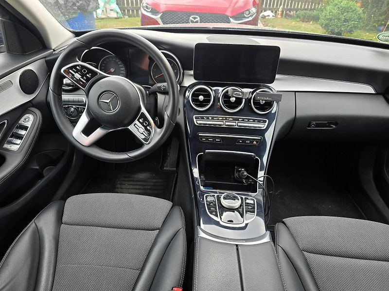 Mercedes-Benz Třídy C (2020) - fotka 15 z 19