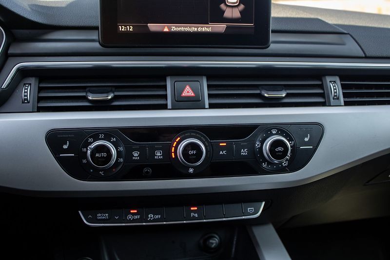 Audi A4 - fotka 14 z 27