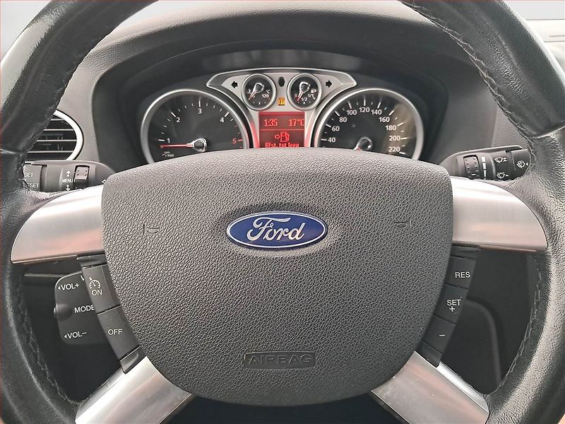 Ford Focus (2011) 1.6 TDCi, nová STK, Tažné - fotka 16 z 16
