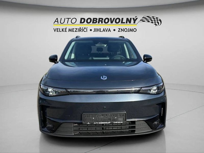Leapmotor C10 (2025) Design 81,9 kWh AWD/172078 - fotka 2 z 40