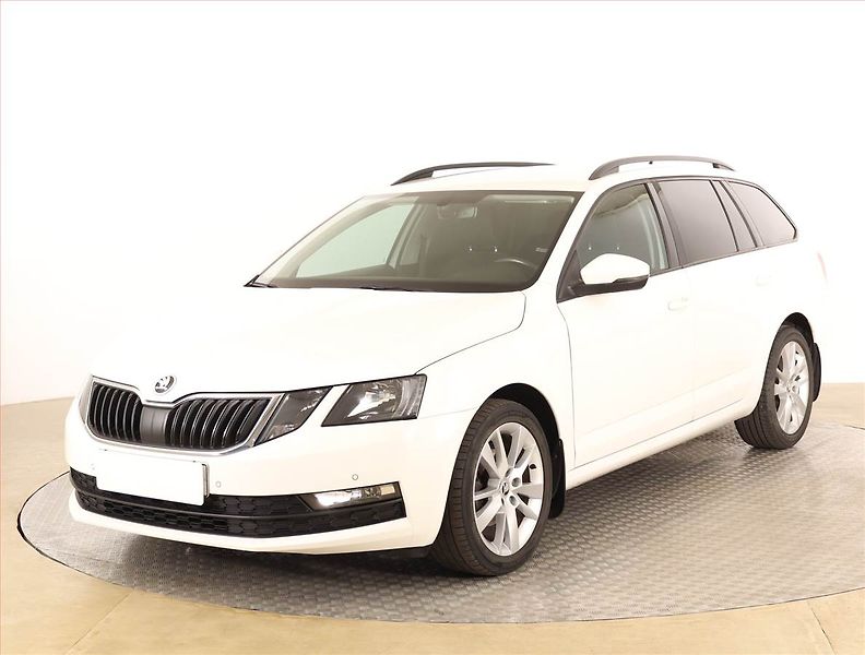 Škoda Octavia (2018) 1.6 TDI, Navi, Tempomat - fotka 2 z 18