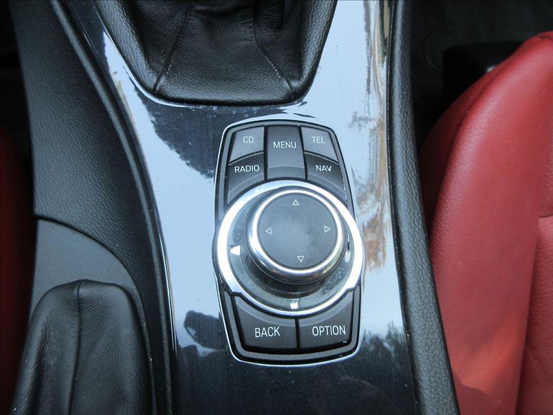 BMW Řada 3 325i 160Kw, Navi, 97 tis. Km. - fotka 32 z 42