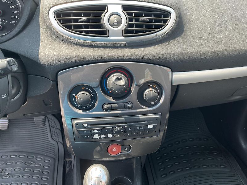 Renault Clio 1.2 - LPG - fotka 21 z 28