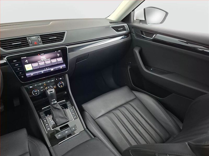 Škoda Superb (2018) Laurin&Klement 2.0 TSI - fotka 8 z 27