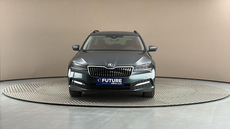Škoda Superb 2.0 TDI DSG Ambition Combi - fotka 3 z 29