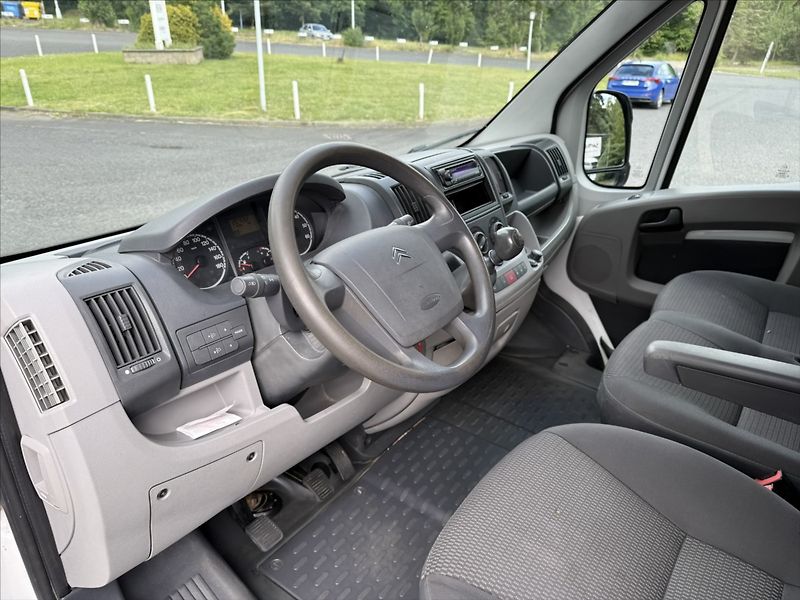 Citroën Jumper 2,2   HDI L2H2 6MÍST 1.MAJITEL - fotka 7 z 21