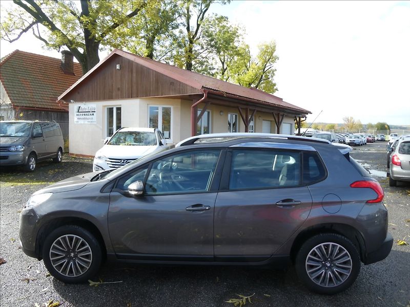 Peugeot 2008 1,2 PureTech 60kW - fotka 6 z 38